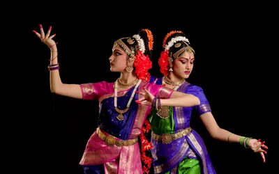 Индийские танцы фотографии