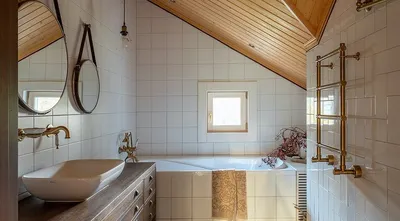 1) Фото интерьера ванной комнаты в деревянном доме