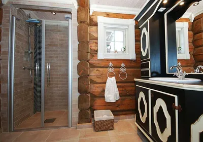 29) Фото ванной комнаты в деревянном доме: гармония и комфорт