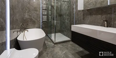 Интерьер ванной комнаты в деревянном доме: фото уютного уголка
