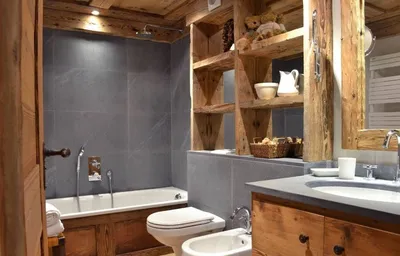 4K фото ванной комнаты в деревянном доме