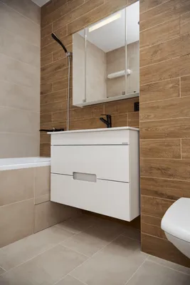 Фото ванной комнаты в современном стиле эконом класса