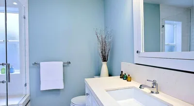 Фото ванной комнаты в современном стиле эконом класса - примеры интерьера