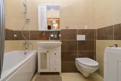 Ванная комната с ретро-стилем и винтажными аксессуарами