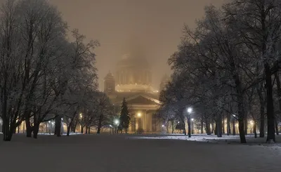 Исаакиевский собор под снежным одеялом: Фото на любой вкус