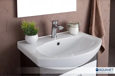 Фотографии искусственных цветов в ванной комнате: воплощение элегантности и стиля