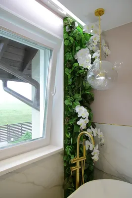 Искусственные цветы в ванной комнате: 4K изображения для скачивания