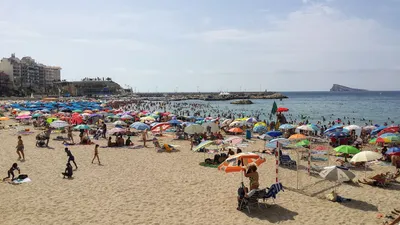 Испанские пляжи: идеальное место для фотосессий и релаксации