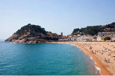 Испанские пляжи: место, где можно зарядиться энергией и насладиться красотой моря
