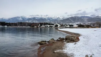 Иссык-Куль зимой: Великолепные Зимние Виды в JPG формате