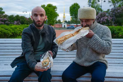 Фото Юсупа Омарова в черно-белом стиле