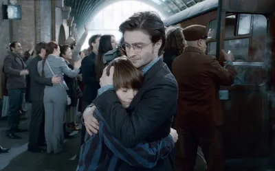 Потрясающая постановка: фотографии финального фильма о Гарри Поттере