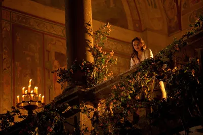 Фото яркой сцены брачного танца из фильма Ромео и Джульетта