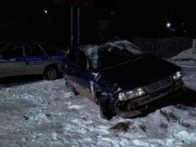 Изображение ночной зимней поездки на автомобиле: скачать фотографию jpg