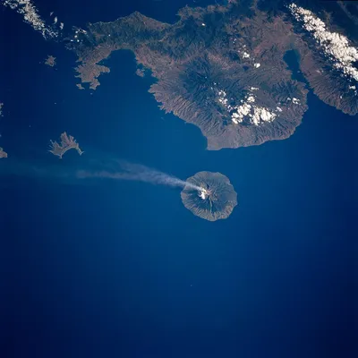 Уникальные изображения вулканов с высоты космоса.