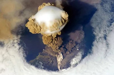 Фото из космоса: красота вулканов.