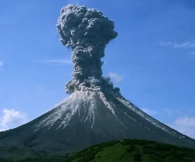 Магический момент: космические снимки вулканического вспышки