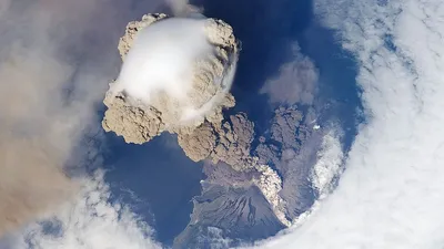 Сверхъестественные моменты: космический взгляд на вулканы