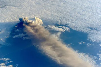 Уникальное фото извержения вулкана