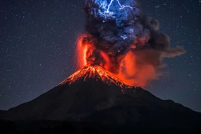 Великолепное извержение Кракатау: потрясающие фотографии