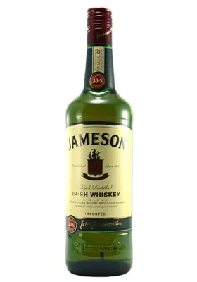 Фотографии Jameson виски на искусственном заднем фоне