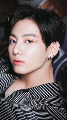 Фото Jung Kook с эффектом винтажа