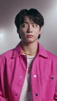 Фото Jung Kook с эффектом глиттера