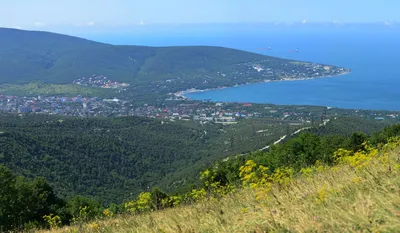 Природная красота Кабардинки море на ваших обоях