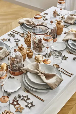 Фотография праздничного стола с использованием серебряной посуды