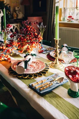 Фотография праздничного стола с использованием цветочных суккулентов