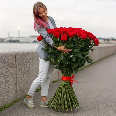 Фантастическое фото букета из 101 розы