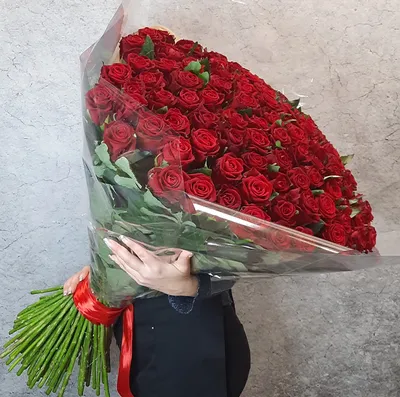Шикарная фотография букета из 101 розы