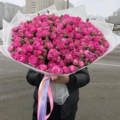 Изображение букета из 51 розы: чарующий аромат любви