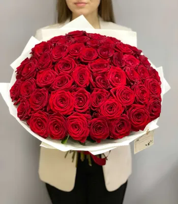 Фотография букета из 51 розы: нежность и романтика в каждой бутоне