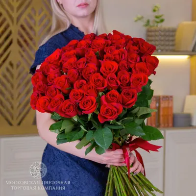 Фотография букета из 51 розы: магия цветов, воплощенная в одном изображении