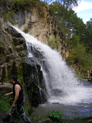 Загадочность Камышлинского водопада на фотографиях разного размера (JPG, PNG, WebP)