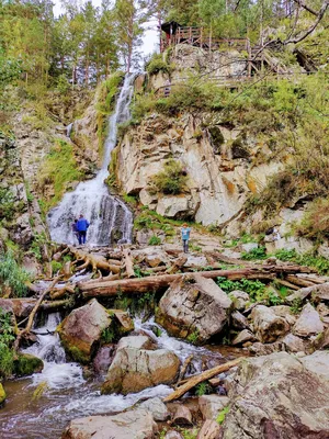 Романтическое изображение Камышлинского водопада