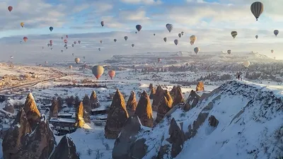 Уникальные зимние кадры Каппадокии: скачайте в выбранном формате