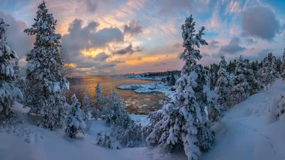 Великолепие прозрачности озера Ладожское на фото