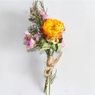 Карликовые розы букет: роскошные оттенки на фотографии