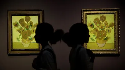 Фотография картины Ван Гога Подсолнухи - воплощение красоты и таланта