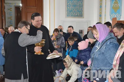 Фото с надписью Воистину Воскрес: символ веры и надежды, запечатленный на снимке