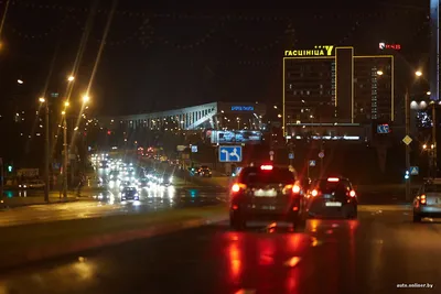 Фотографии автомобилей в темное время суток: загадочная атмосфера