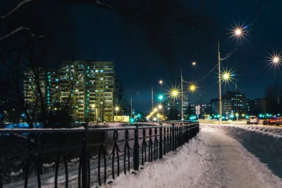 Фото зимнего вечера в городе - выберите размер и формат для скачивания бесплатно