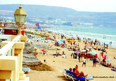 Фото пляжей Касабланки с красивыми облаками