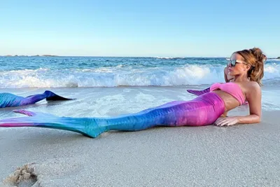 Кейт Бекинсейл на пляже - скачать фото в формате PNG