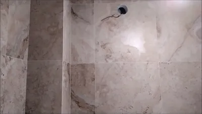 Керамогранит на стенах в ванной: фото с использованием ретро и винтажных элементов