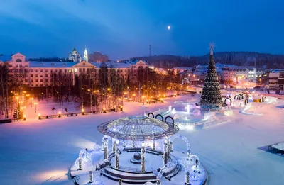 Исследуйте зимний Ханты-Мансийск: фото в различных форматах