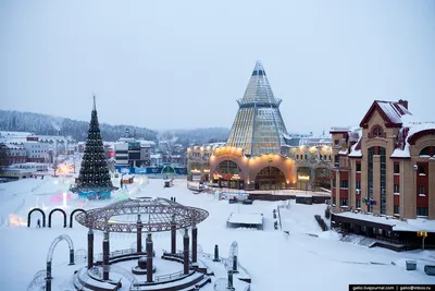 Зимние отражения: Фотографии Ханты-Мансийска для скачивания