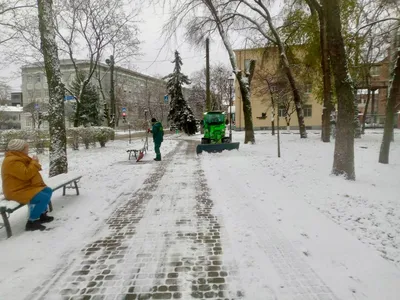Ледяные шедевры Харькова: Фотографии с мастерством